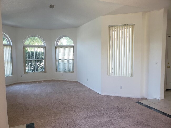 Building Photo - 68412 Descanso Cir