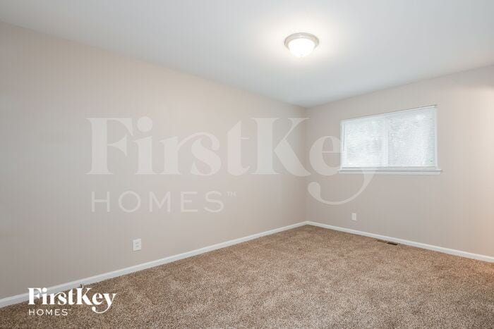 Building Photo - 1340 Layven Ave