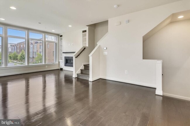 Building Photo - 8060 Red Hook St