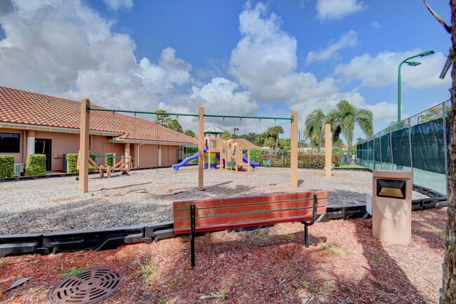 Building Photo - 131 Island Way