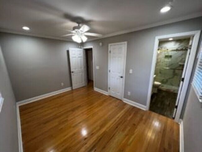 Building Photo - 1343 Hermitage Ave