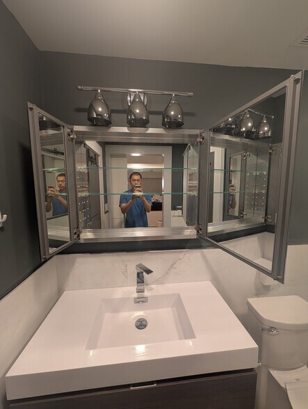 master bathroom - 518 Gregory Ave