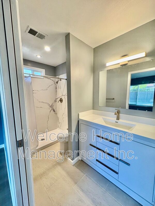 Building Photo - 3307 San Marco Ct