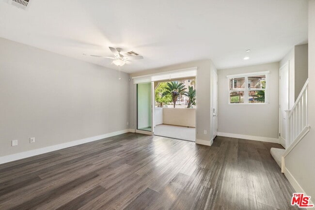 Building Photo - 4372 Paxton Pl