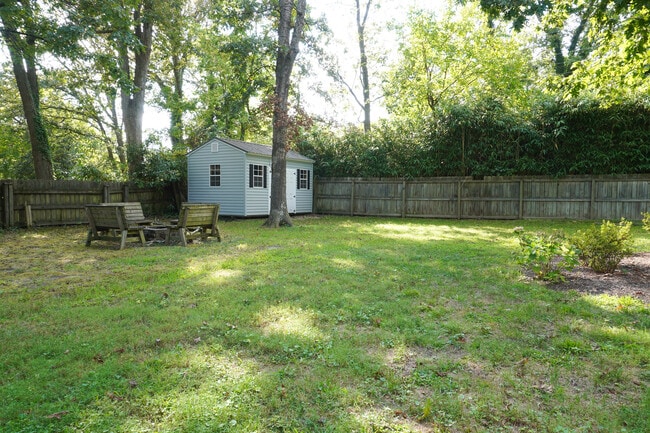 Building Photo - 1004 Baywood Ct