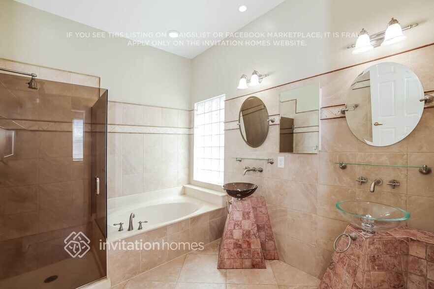 Building Photo - 9646 Wolcott Pl