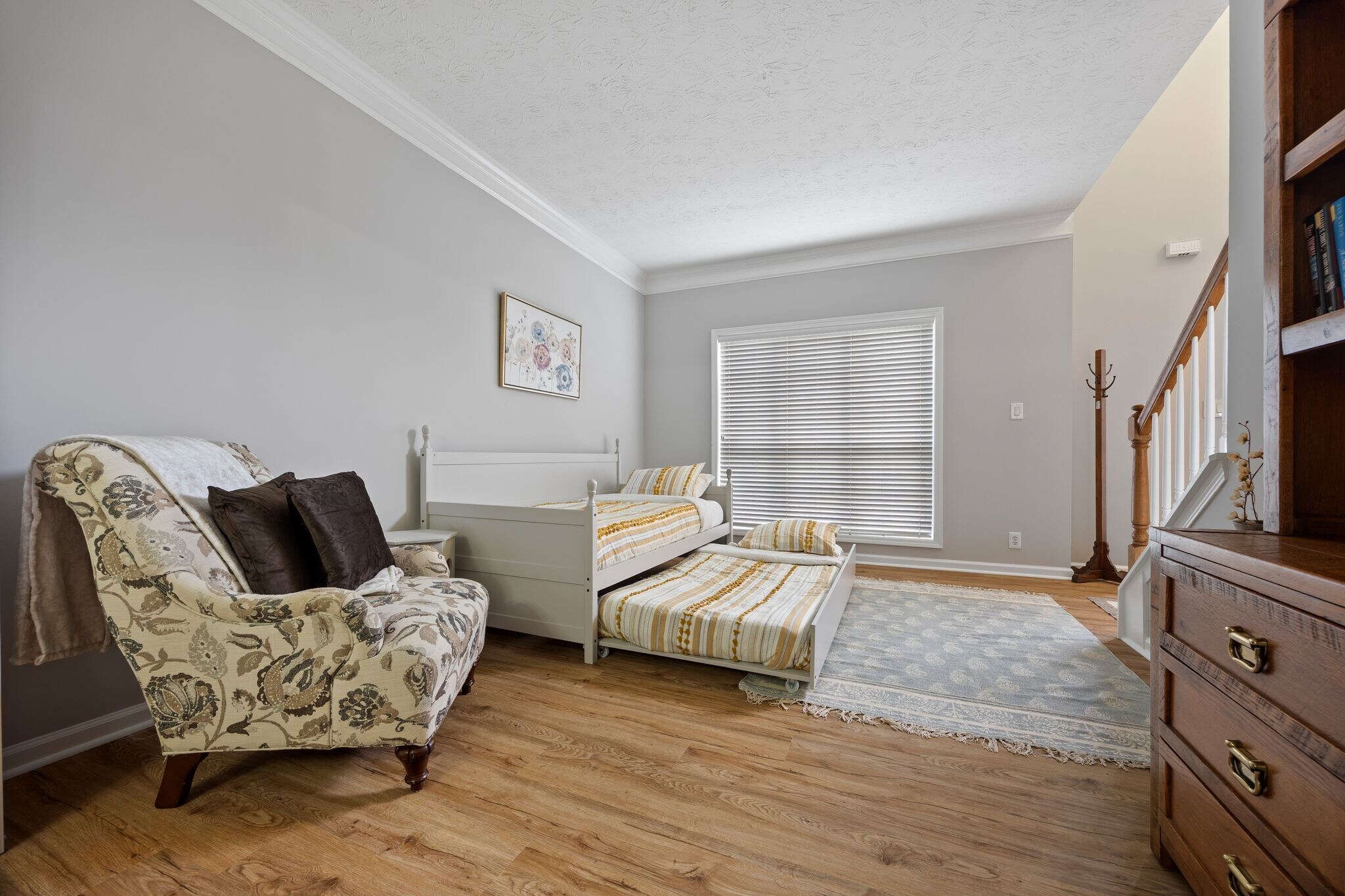 Building Photo - 350 Saddle Bridge Dr