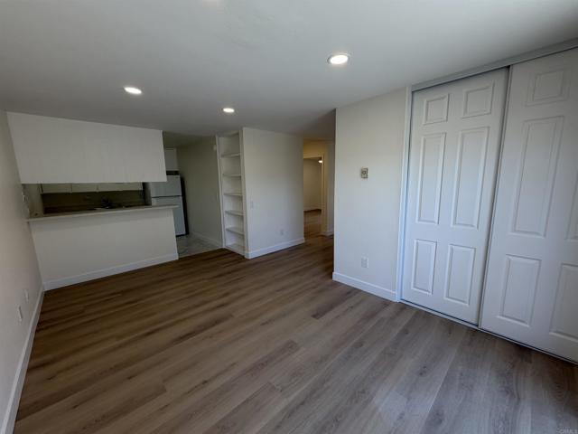 Building Photo - 403 Requeza St