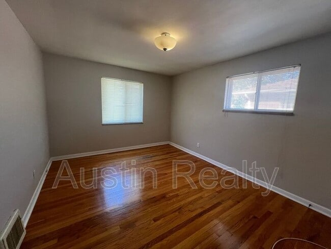 Building Photo - 4436 Picajune Ave