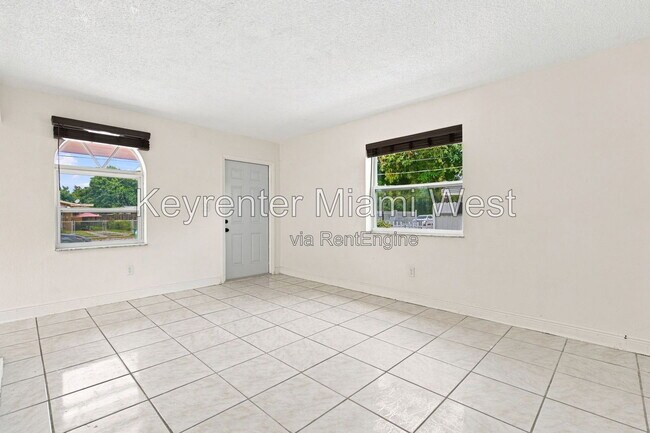 Building Photo - 872 NW 108th St