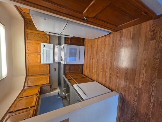 Building Photo - 4601 Olmstead Dr
