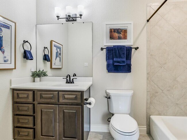 Building Photo - 102 Bella Toscana Ave