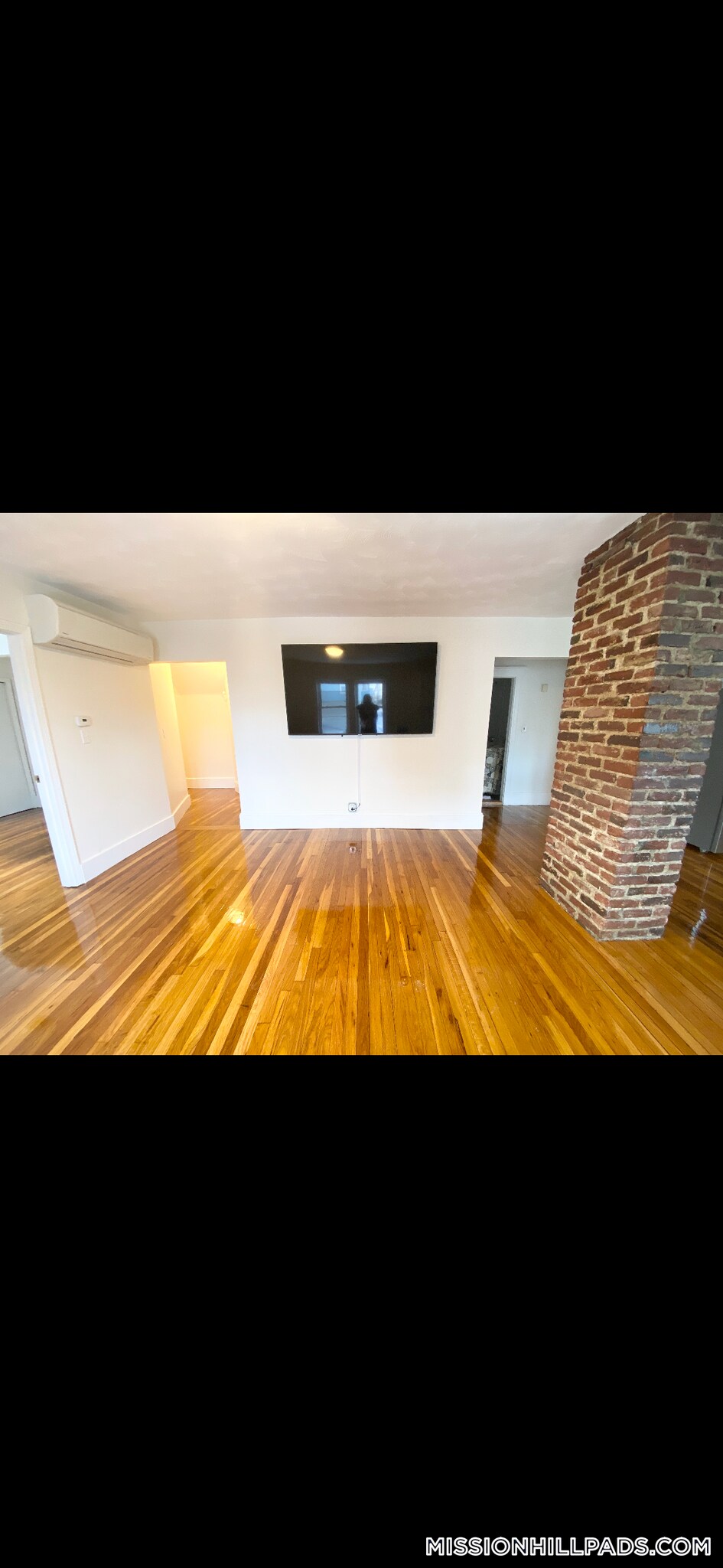 Building Photo - 183 Hillside St