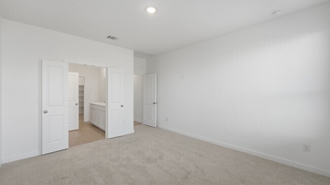 Building Photo - 2966 Cold Spring Dr