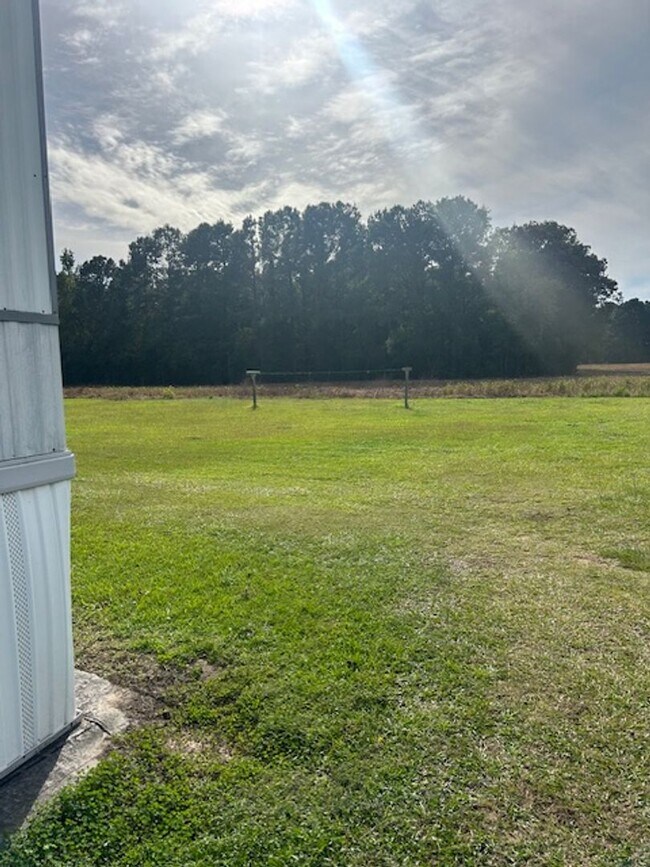 Building Photo - 14850 State Hwy 72