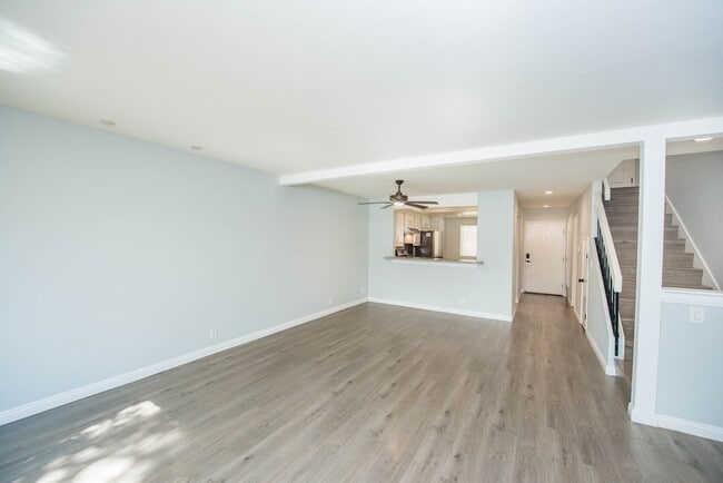 Building Photo - Huntington Beach Townhome