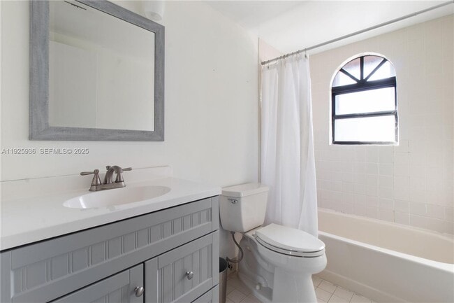 Building Photo - 10161 SW 137th Ct