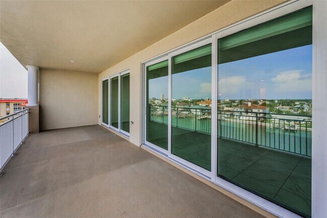 Building Photo - 125 Island Way