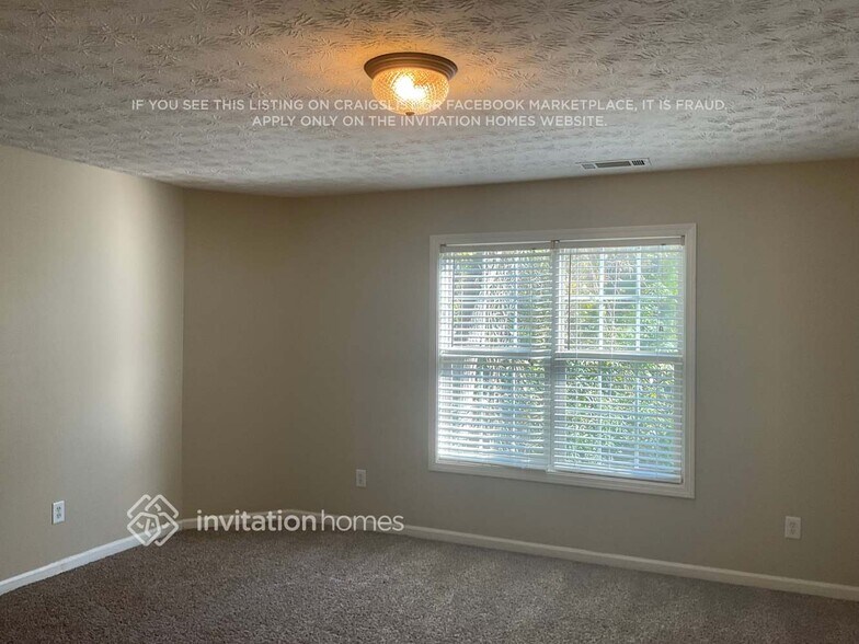 Building Photo - 615 Simon Ive Dr