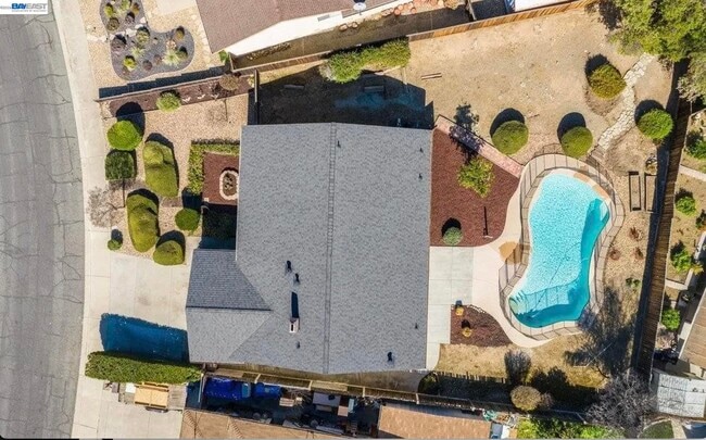 Building Photo - 3309 St James Pl