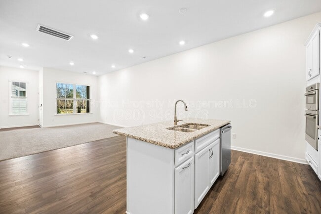 Building Photo - 5720 Rivulet Wy