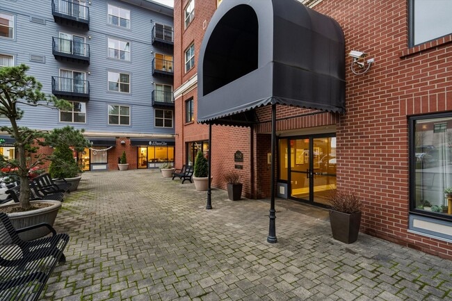 Building Photo - Studio in Heart of Fairhaven