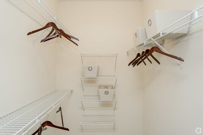 Building Photo - Your Dream Home! – Style, Comfort & Luxury...