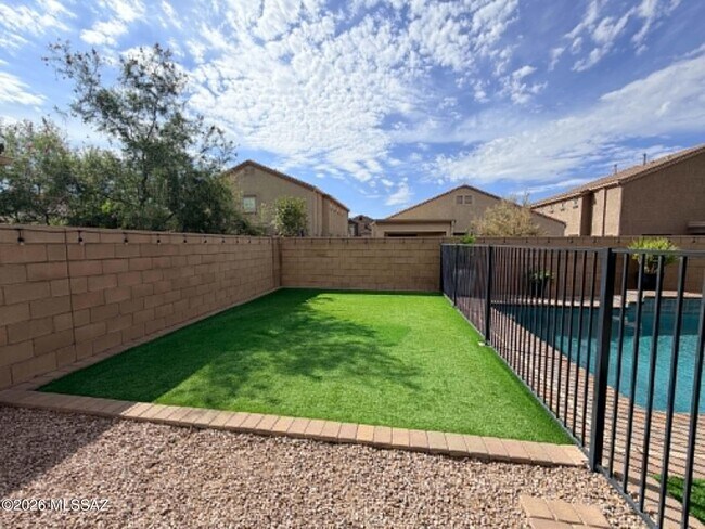 Building Photo - 9033 W Birchover Dr