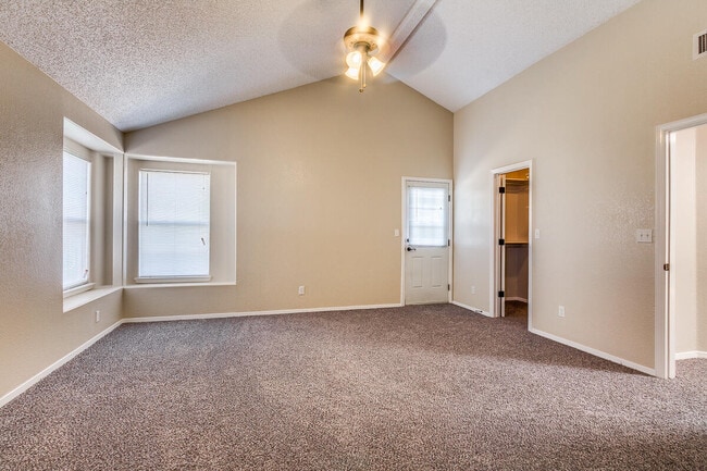 Building Photo - 900 Tecate Pl