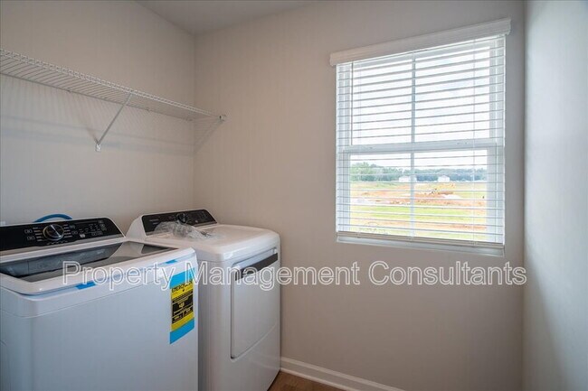 Building Photo - 4151 Hudson Ct SW