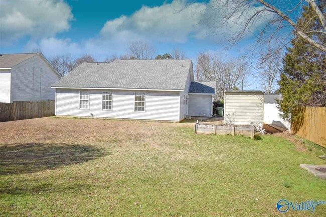 Building Photo - 120 Grey Fawn Trail