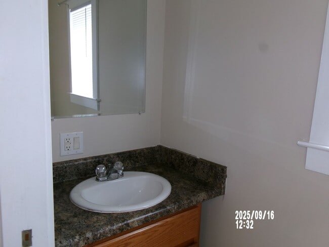 Building Photo - 3BR/1.5BA Single Family Home in Pascagoula...