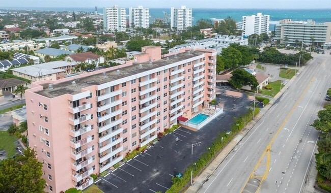 Primary Photo - 3201 NE 14th Street Causeway
