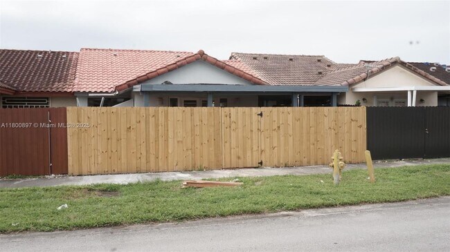 Building Photo - 4909 SW 144th Ct