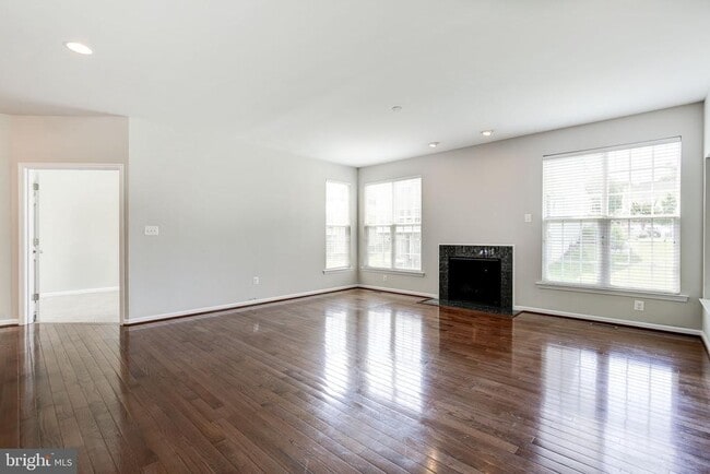 Building Photo - 2311 Whitley Rd