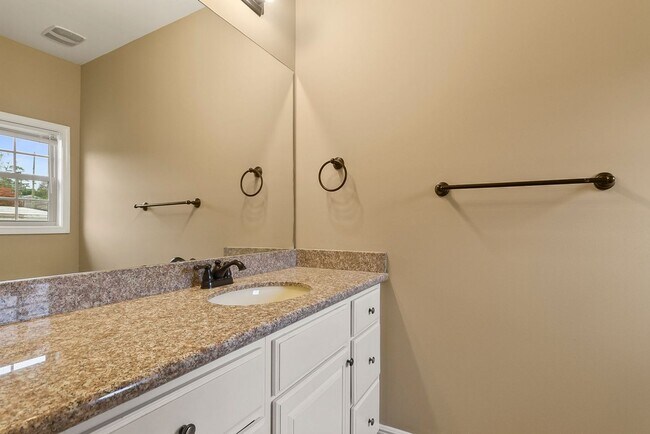 Building Photo - Charming 3 Bedroom 3 Bath Home Available in Fall 2025! Apply Today!