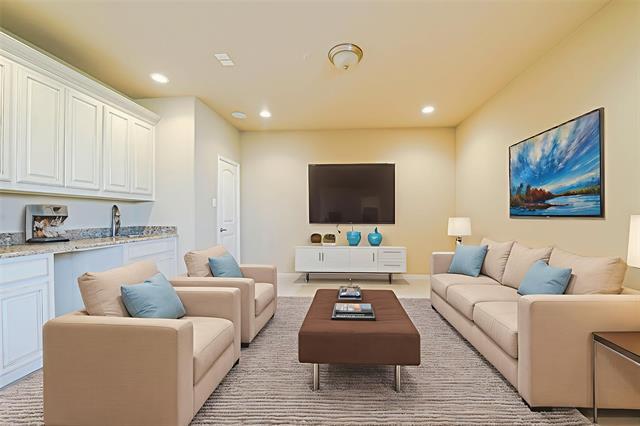 Building Photo - 6844 Westbury Dr