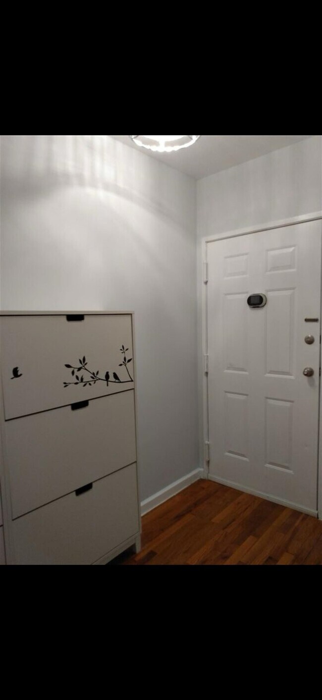 Building Photo - 44 Sherman Ave