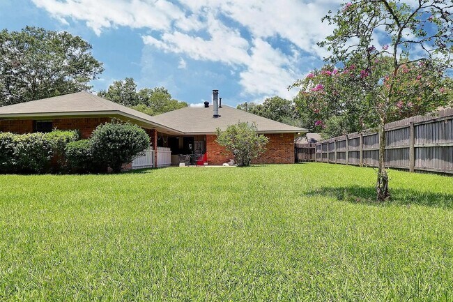 Building Photo - 17628 Chadsford Ave