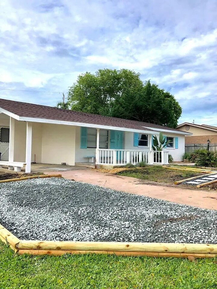 Building Photo - 45 Sea Park Dr