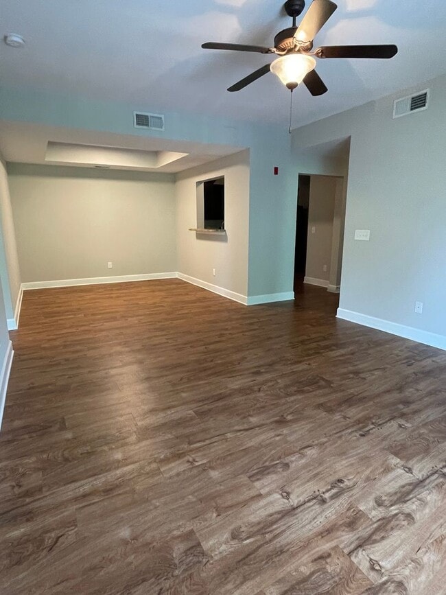 Building Photo - 8605 Peckham Ln