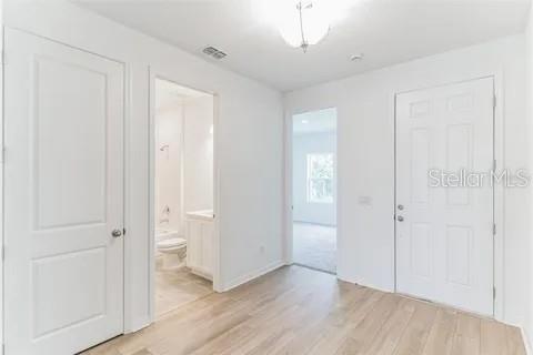 Building Photo - 453 Archway Pl