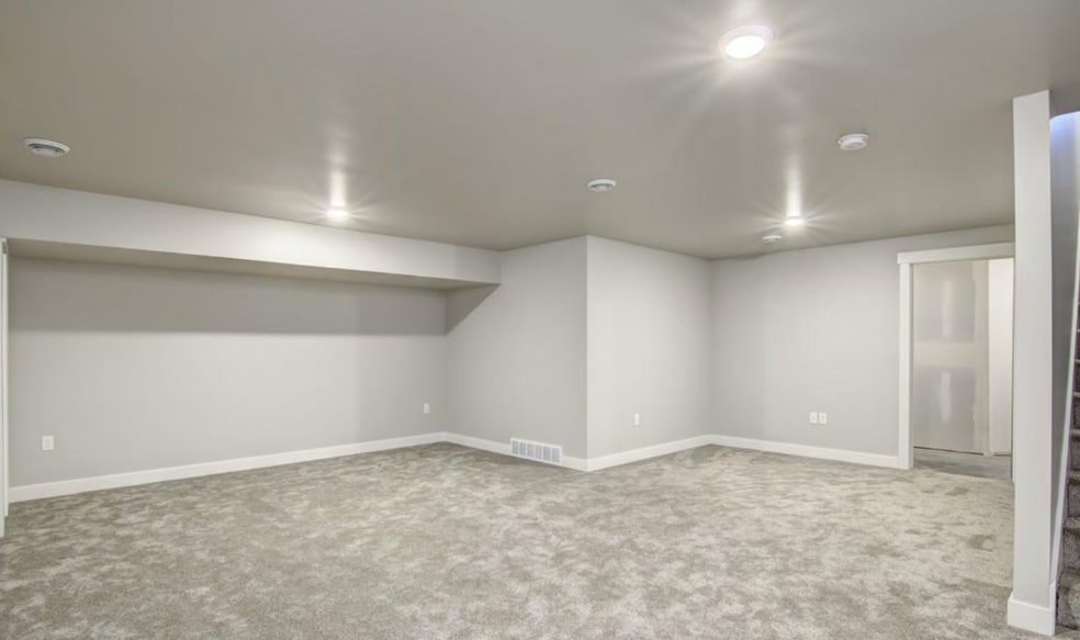 Building Photo - 2317 Lake Rd