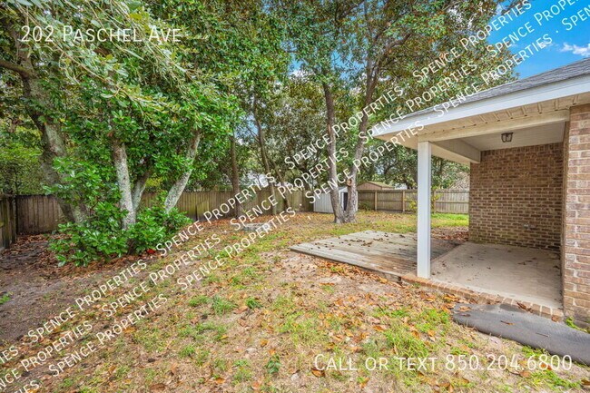 Building Photo - 202 Paschel Ave