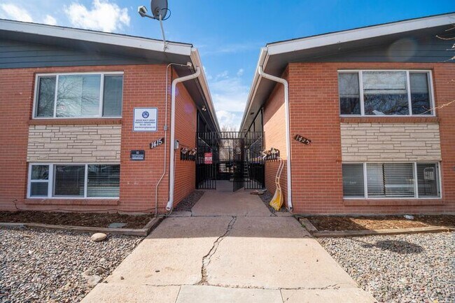 Building Photo - 1425 Kingston St