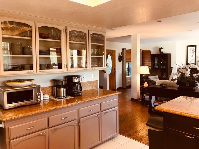 Kitchen - 2657 Cazadero Dr
