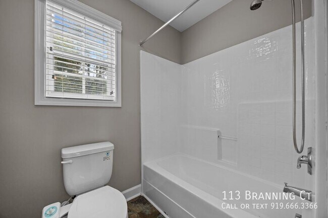 Building Photo - 113 Branning Ct