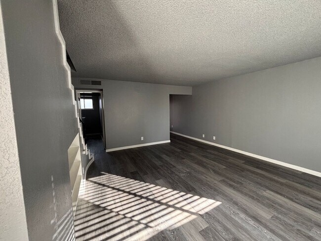 Building Photo - 6052 N College Ave