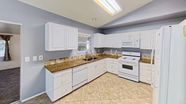 Building Photo - 1245 Millie Dr