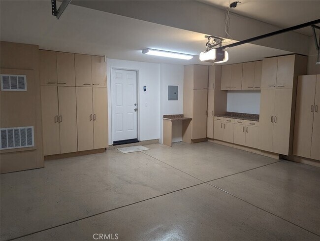Building Photo - 28629 N Pietro Dr